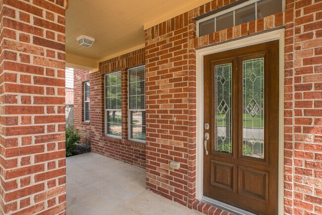 Building Photo - 9402 Empress Crossing Dr