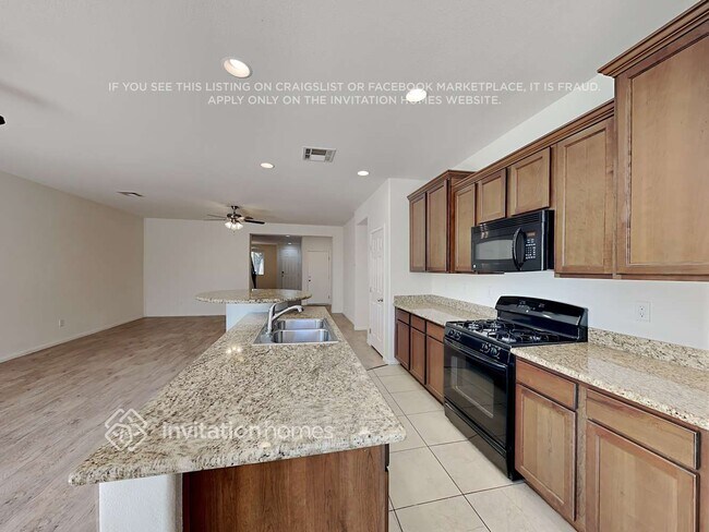 Building Photo - 10427 Val Piora St