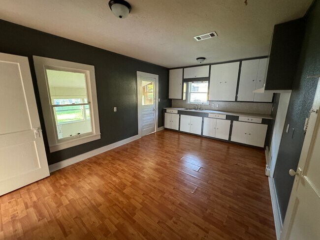 Foto del edificio - 1809 Old Israel Rd