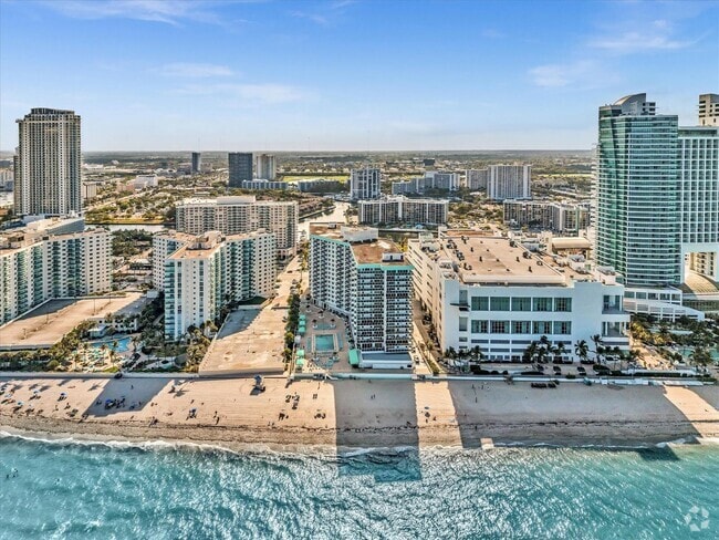 Building Photo - 3725 S Ocean Dr