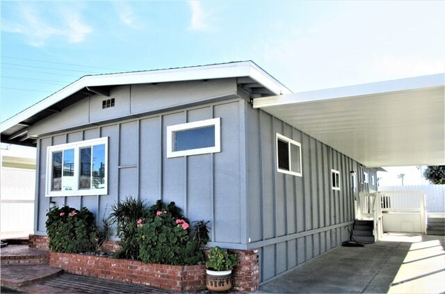 Building Photo - 111 Bay Dr