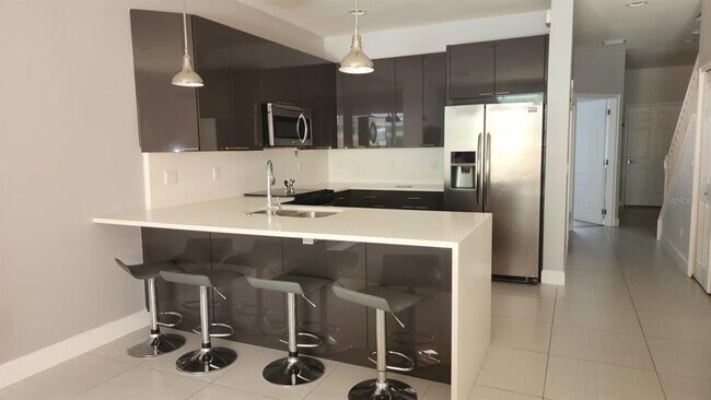 Foto del edificio - 17441 Placidity Ave