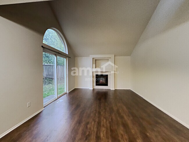 Foto del edificio - 21418 116th St E