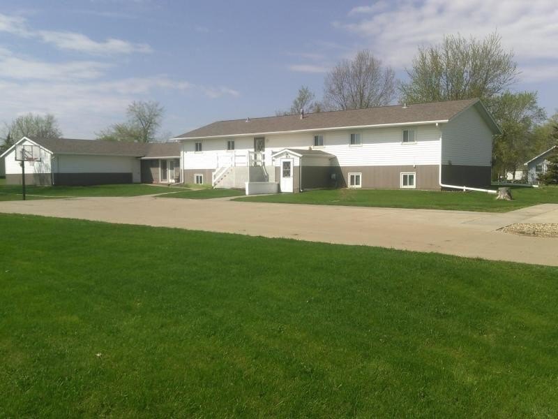 200 S Creek St, Iroquois, SD 57353 Apartments in Iroquois, SD