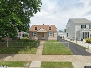 Building Photo - 8226 Longpoint Rd