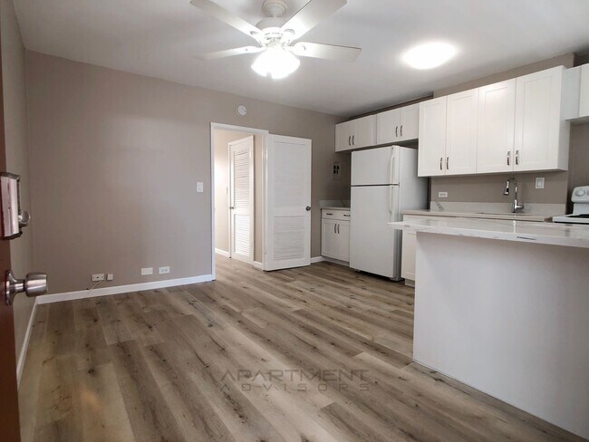 Foto del edificio - $500 1ST MONTH RENT SPECIAL | PARKING AVAI...