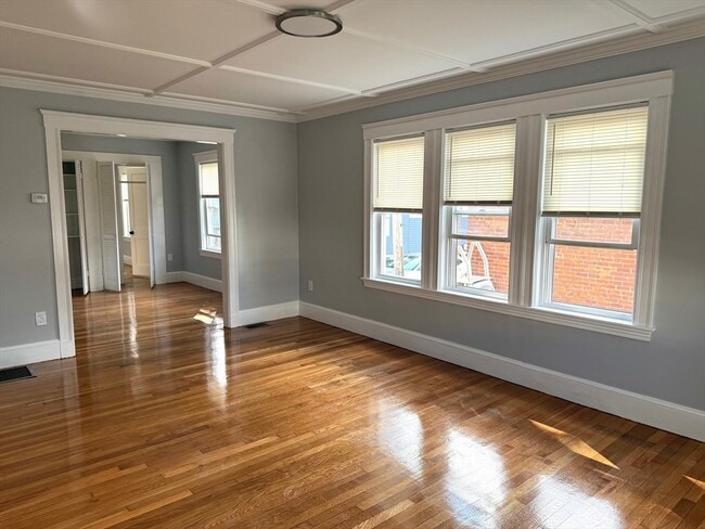 Foto del edificio - 63 Sachem St