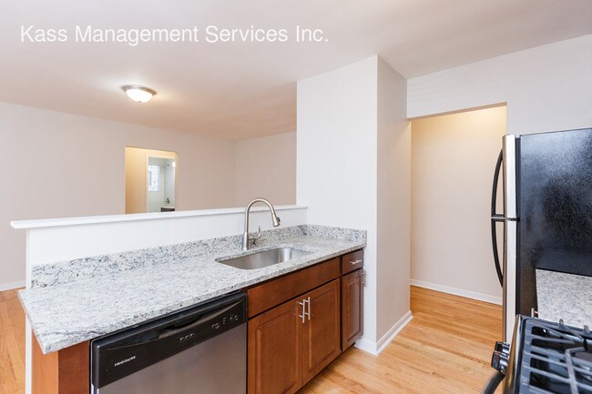 Foto del edificio - 4816 N Springfield Ave