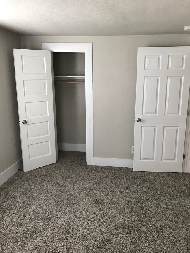 Building Photo - 214 W Republic St