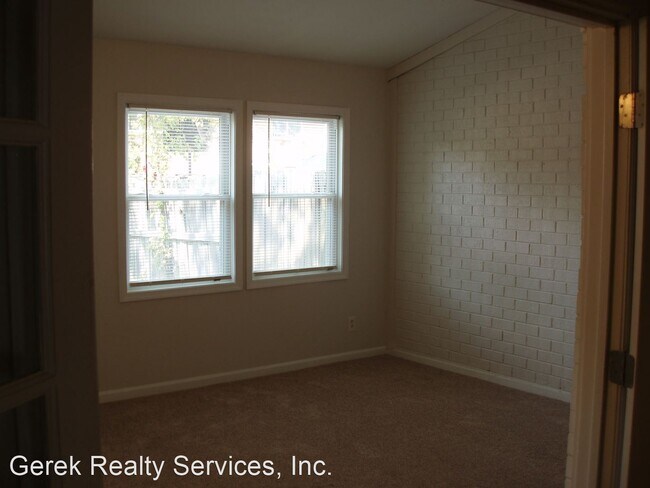 Building Photo - 3 br, 2.5 bath House - 2232 Chadwick Dr