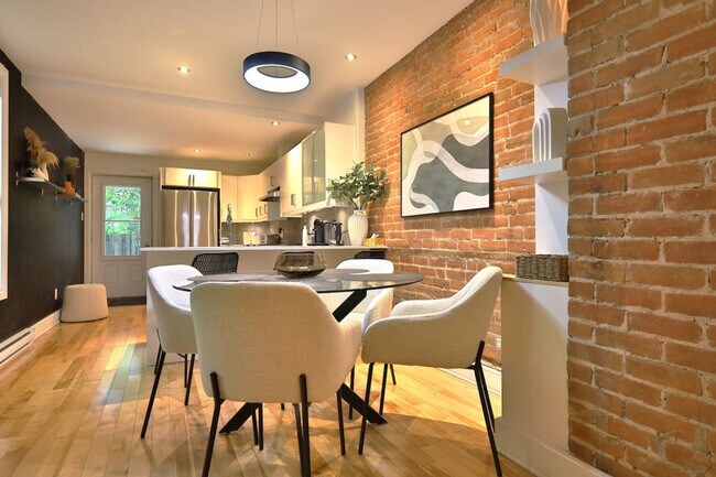 Photo du bâtiment - 1851 Rue Panet