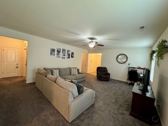 Building Photo - Like New Ranch w/ Two Car Garage- Sizzle!