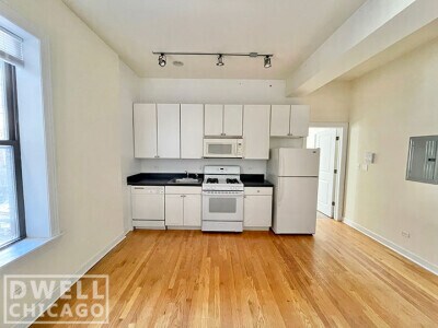 Foto del edificio - 4715 N Sheridan Rd