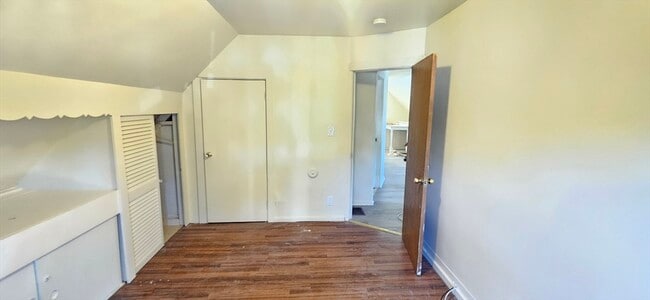 Building Photo - 53 Taylor Ave
