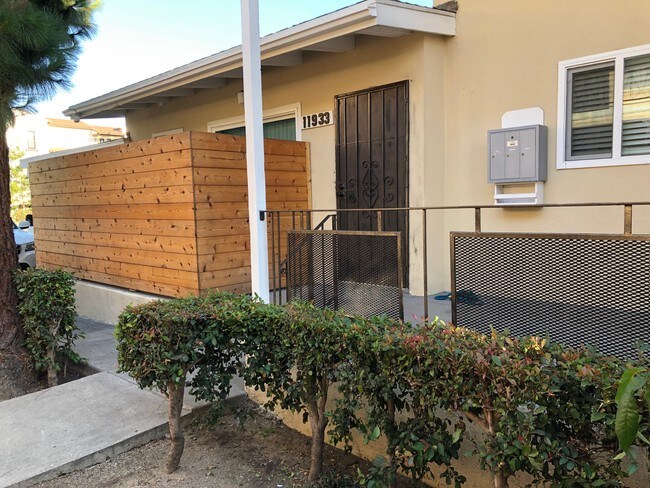 Foto del edificio - 11933 Culver Blvd