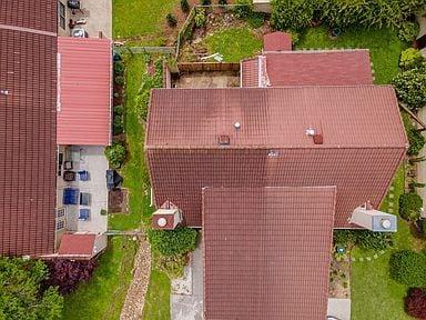 Building Photo - 2133 Vaden Village Dr
