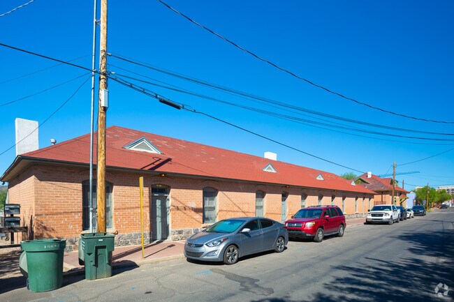Building Photo - 440-446 S Convent Ave