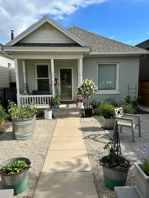 Foto principal - 1 Bed 1 Bath in Salt Lake Avenues