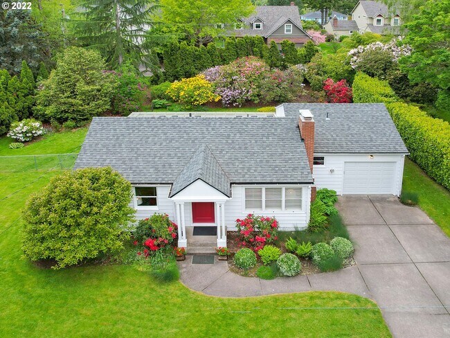 Spacious Yard - 8535 SW 58th Ave