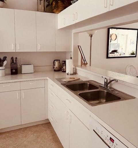 Foto del edificio - 8735 Olde Hickory Ave