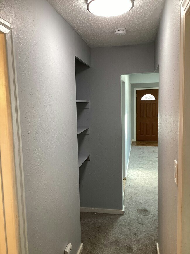 Foto del edificio - 14602 Portland Avenue Southwest, Unit A