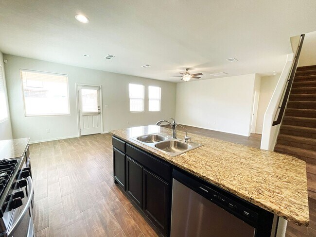 Building Photo - 7321 Fossell Ranch RD