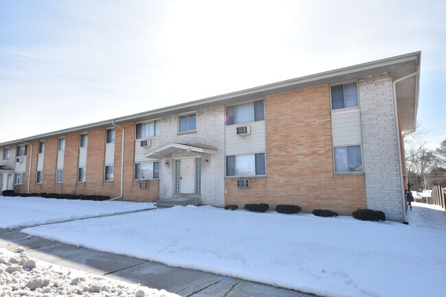 Building Photo - 10739 W Hampton Ave