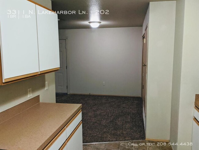 Foto del edificio - 3311 Lake Harbor #202