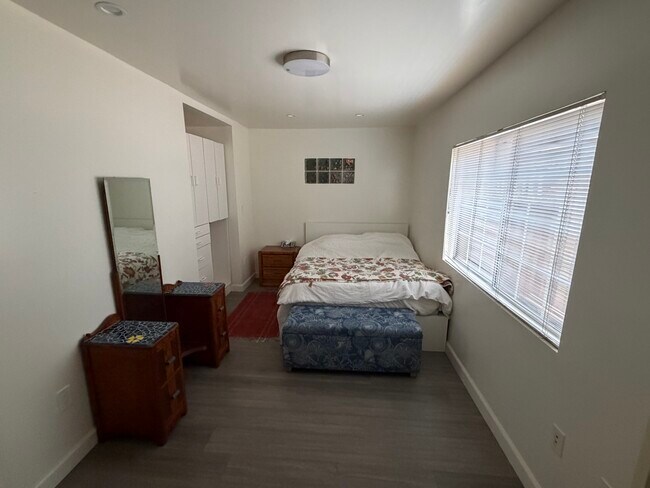 Foto del edificio - 4123 Keystone Ave