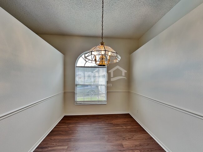 Building Photo - 12636 Enclave Dr
