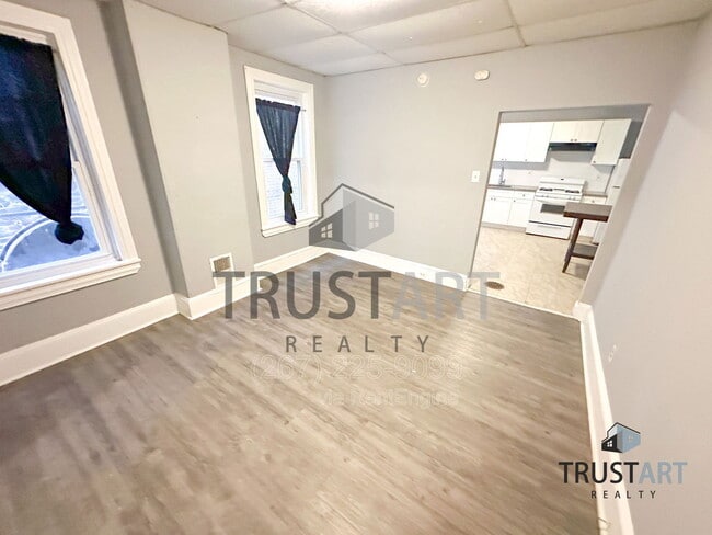 Foto del edificio - 330 N 53rd St