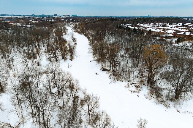 Building Photo - 197 Wyndham St