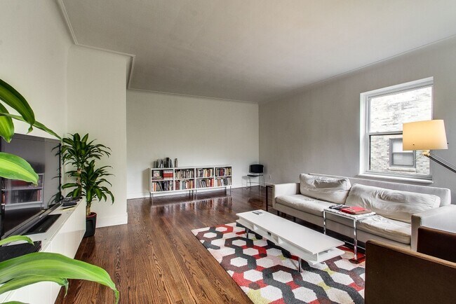 Foto del edificio - 1145 E Hyde Park Blvd