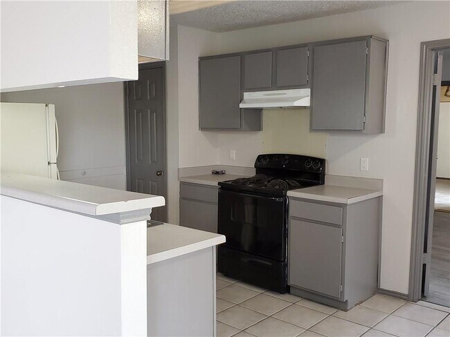 Building Photo - 375 Fantail Loop