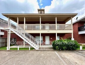 Building Photo - 1909 S 14th St