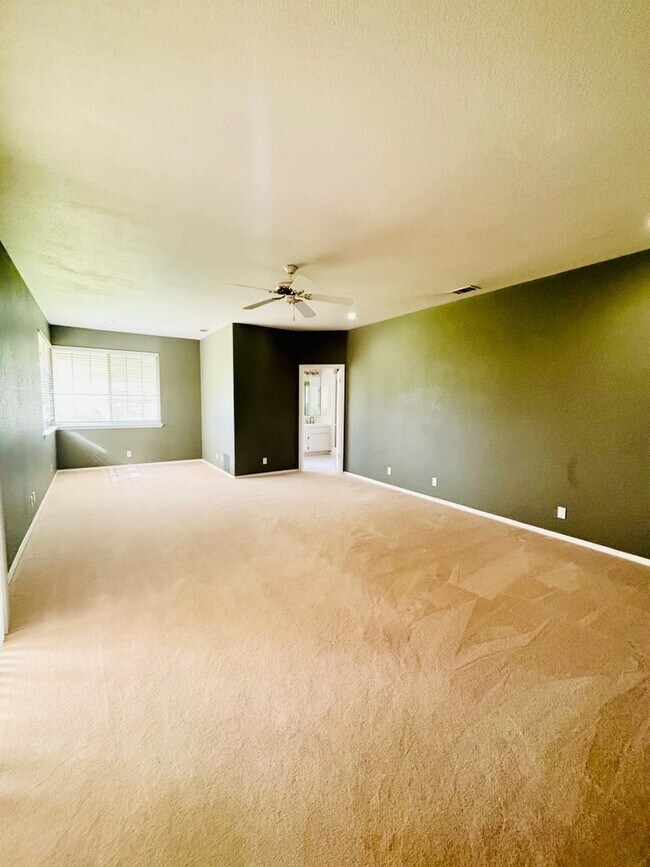 Building Photo - 4395 Kari Ln