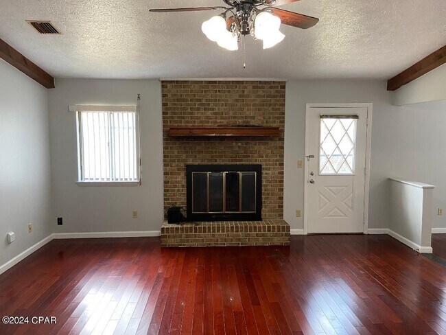 Building Photo - 1210 Tuscany Rd