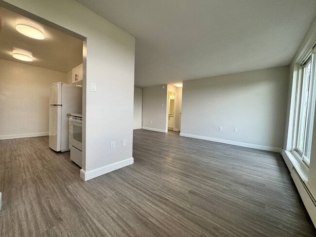 Building Photo - 200 London Rd