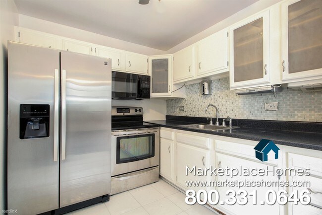 Building Photo - 1 br, 1 bath  - 4300 W Ford City Dr Apt 204