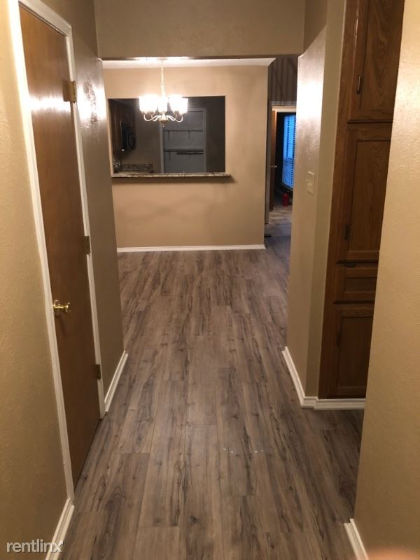 Building Photo - 3 br, 2 bath Townhome - 522 Oakridge Dr