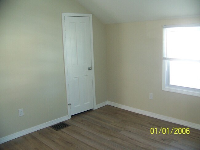 2nd Closet - 459 Frank St