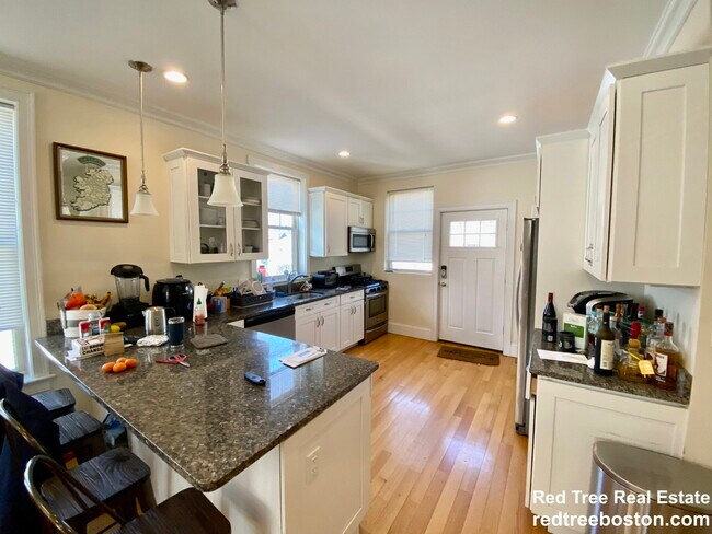 Photo - 1 Larose Pl House