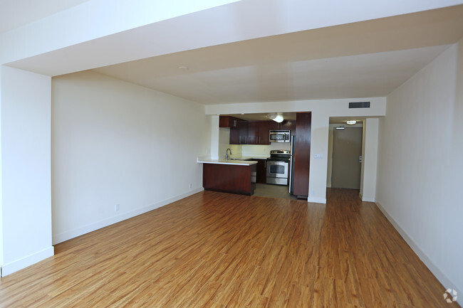 1BR, 1BA-782 SF - Hollywood Ardmore