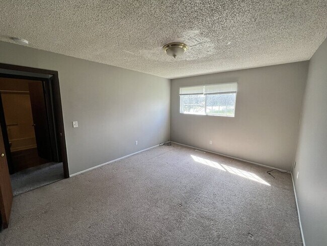 Foto del edificio - 6025 Briarcliff Path