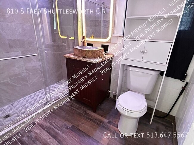 Photo - 810 S Fred Shuttlesworth Cir House