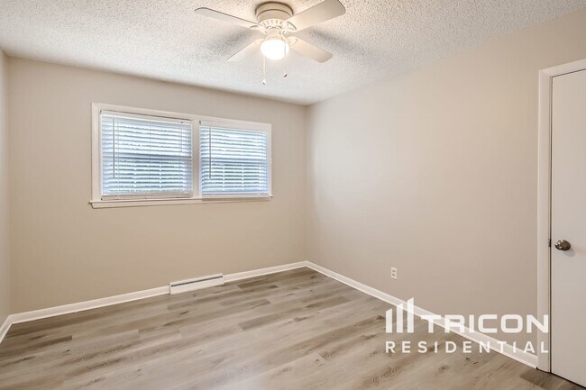 Building Photo - 3251 Deerwood Dr