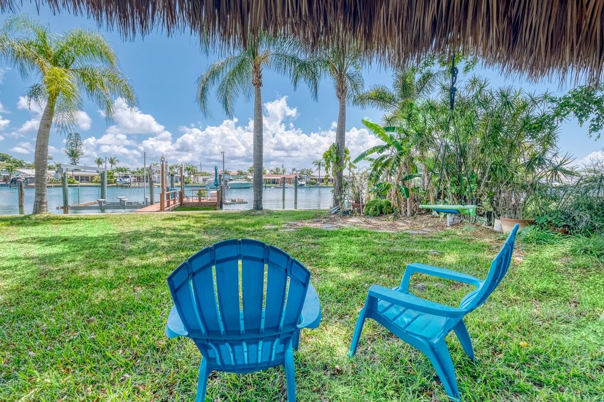 Primary Photo - Treasure Island Three Bedroom, Two Bath Fu...