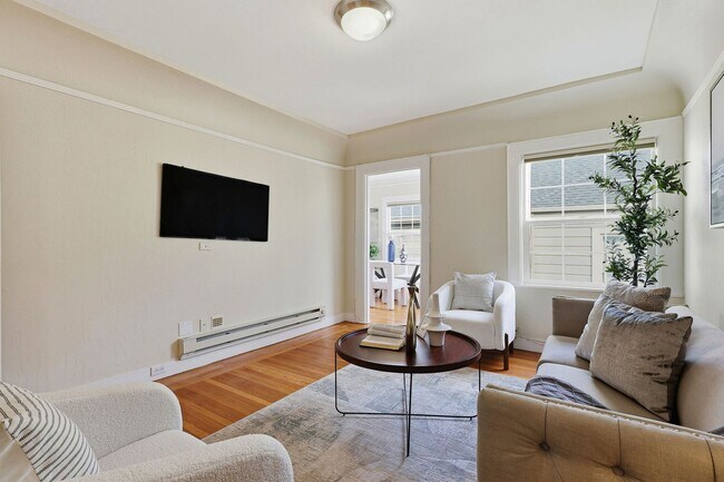 Foto del edificio - Charming Seacliff Top Floor Condo Unit with views of Golden Gate Bridge!