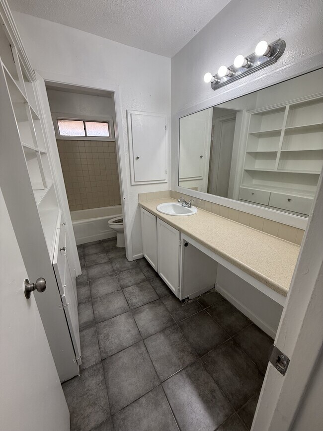 Photo - 2927 Lourdes St Townhome