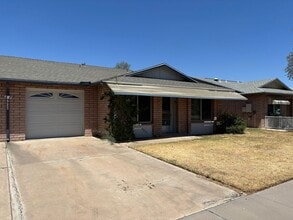 Building Photo - 9920 N 97th Dr